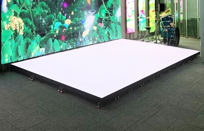 Floor-G Series – 1500 nits high brightness